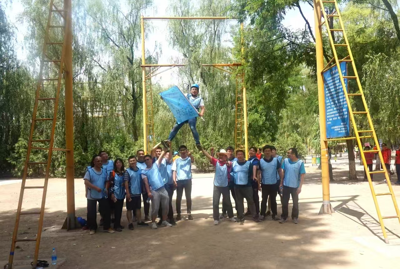   十渡團(tuán)建活動(dòng)